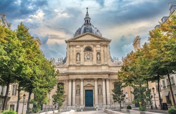 entrance Sarbonne Chapel france