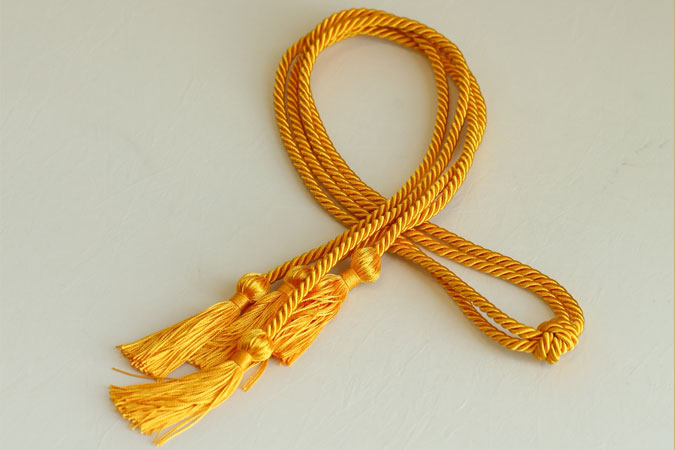 cum laude gold honors cord 