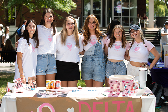 Delta Zeta sisters on campus