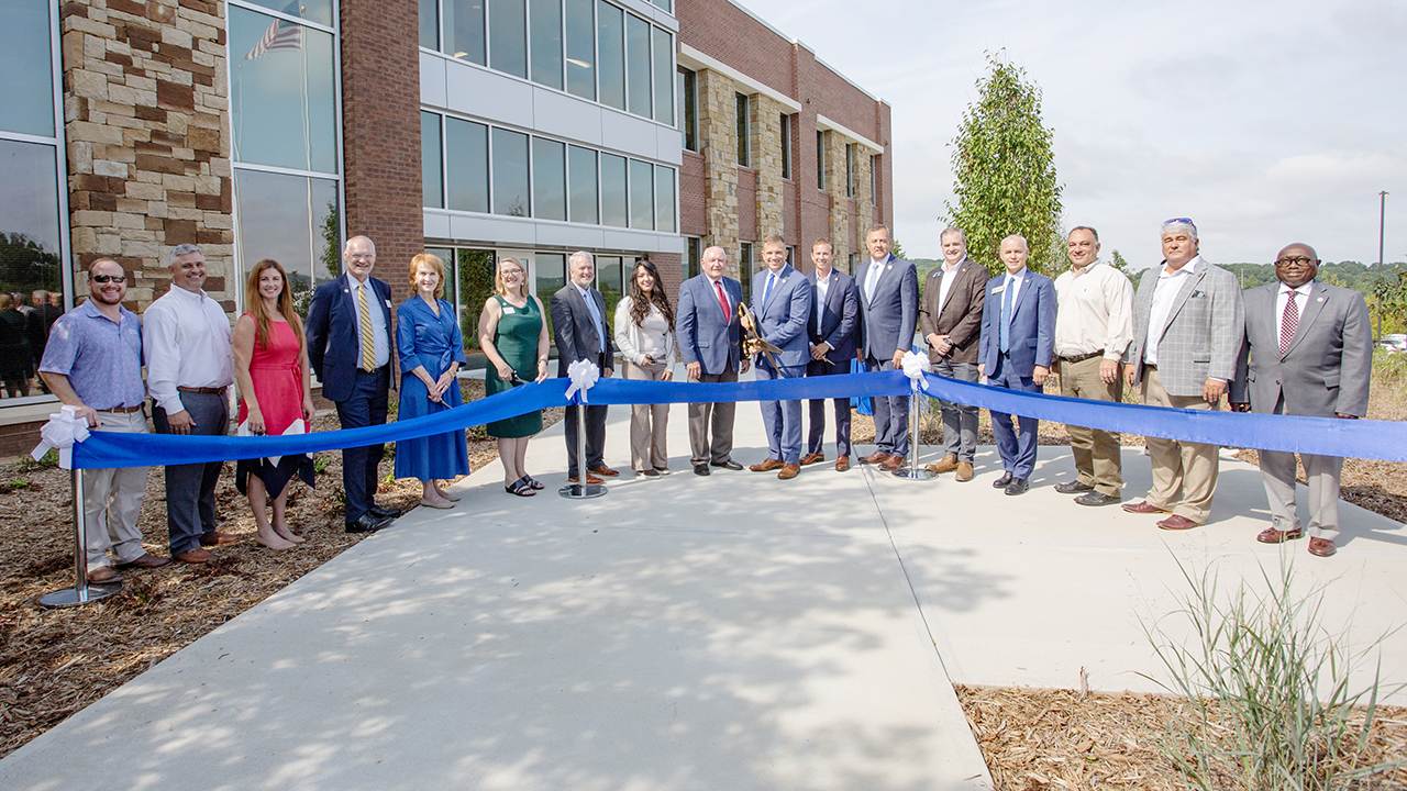 UNG cuts ribbon on Cumming expansion