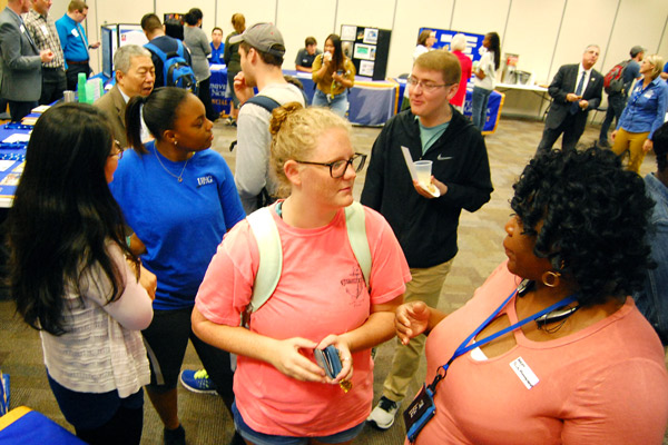 2018-10-09-Student-Affairs-Career-Fair-2