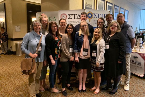 Sigma Tau Delta Chapter Succeeds At Convention