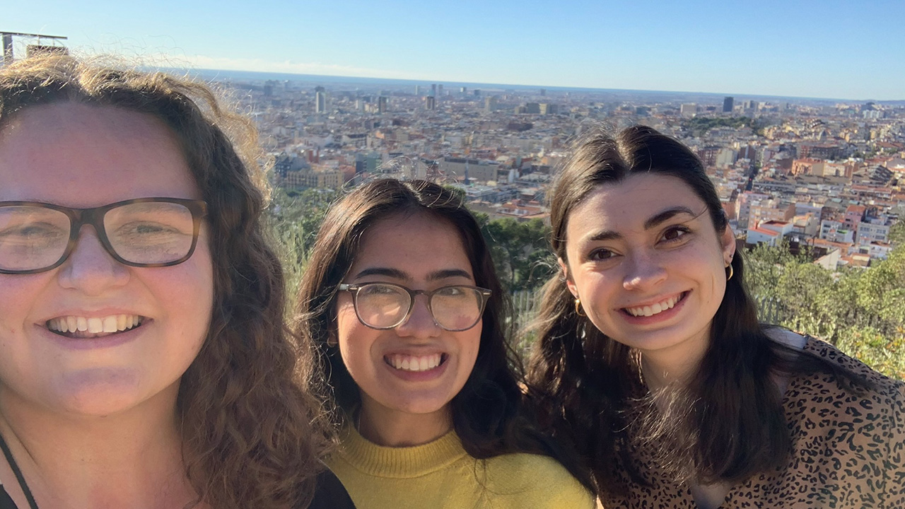 Education students  teach in Spain