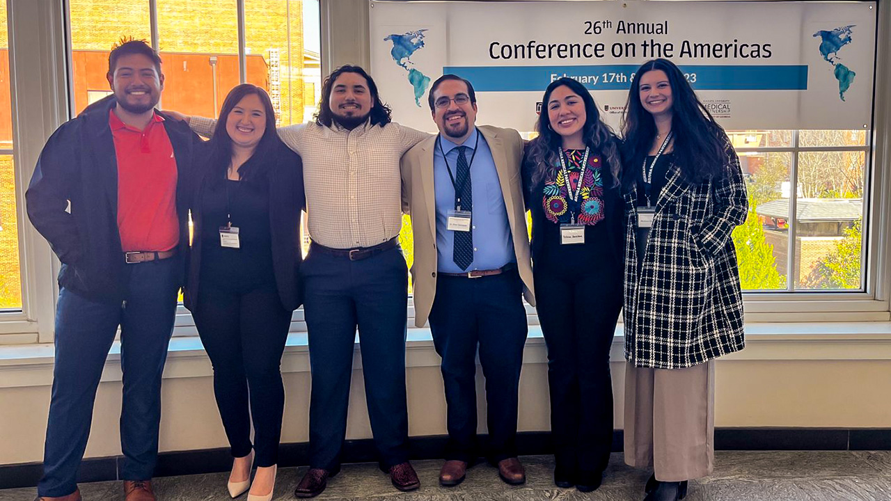 Latinx students share  experience at conference