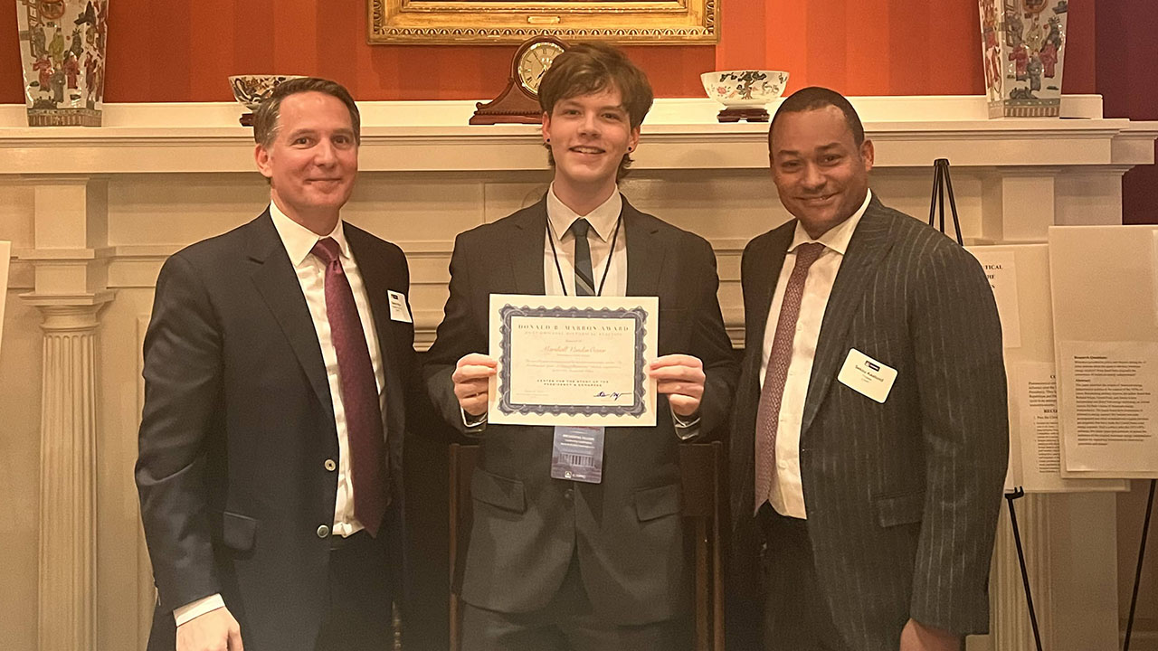 Student wins award in D.C. program 