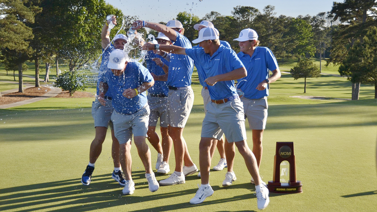 Nighthawks dominate men's golf regional