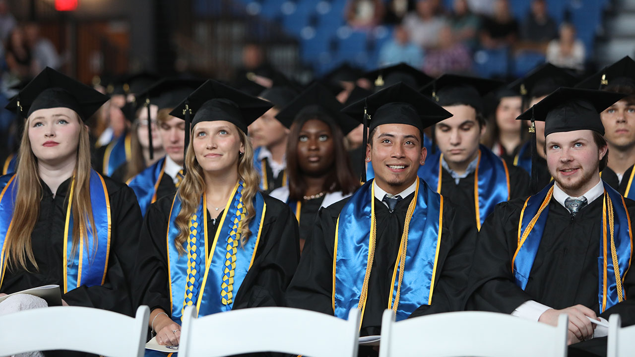 Summer commencement celebrates graduates