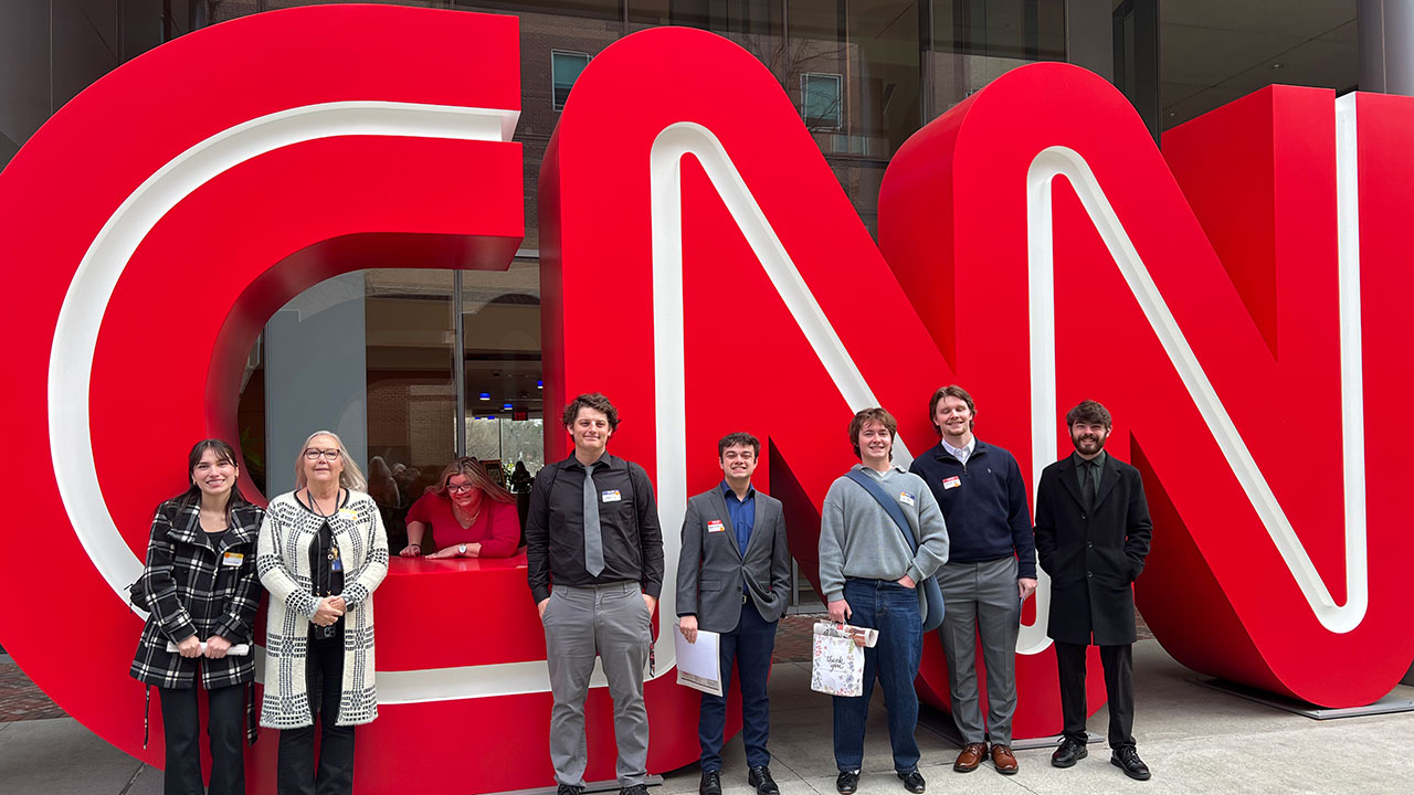 Students attend journalism conference