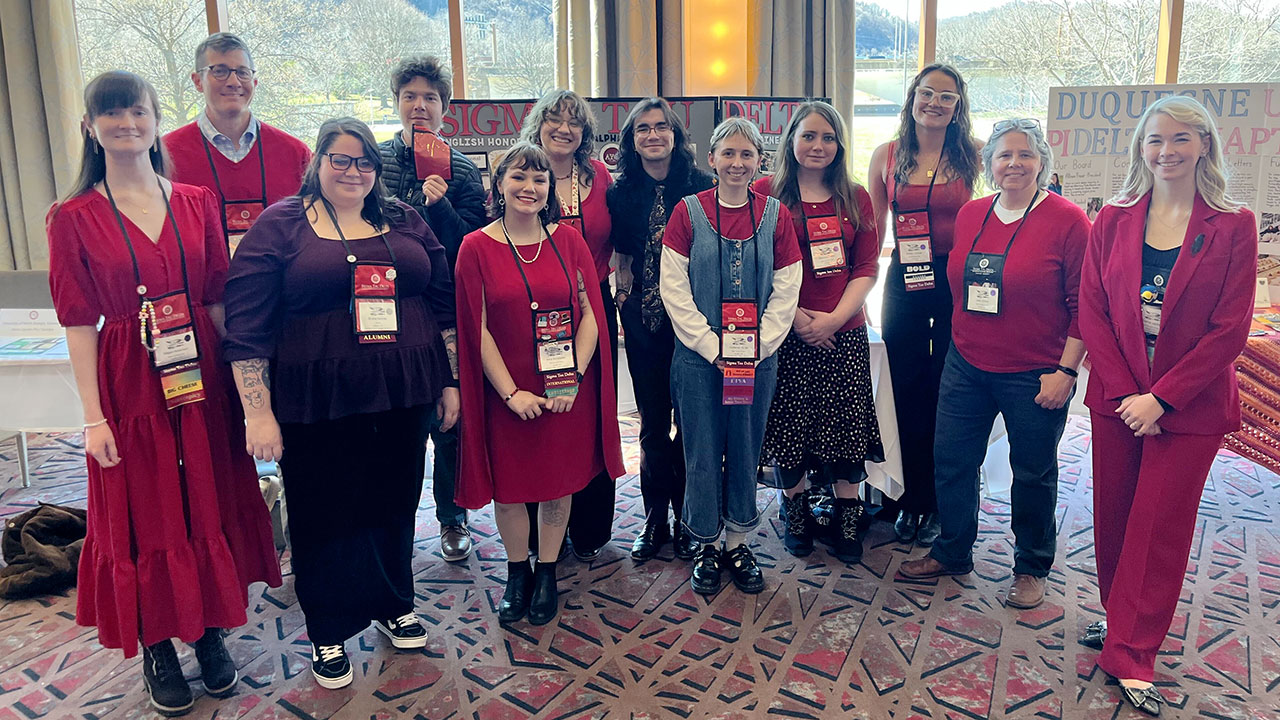 English students present at national conference