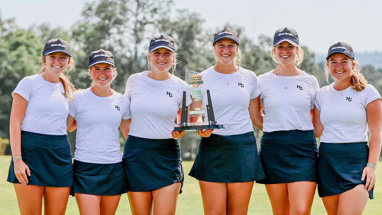 Golf teams invited to NCAA regionals