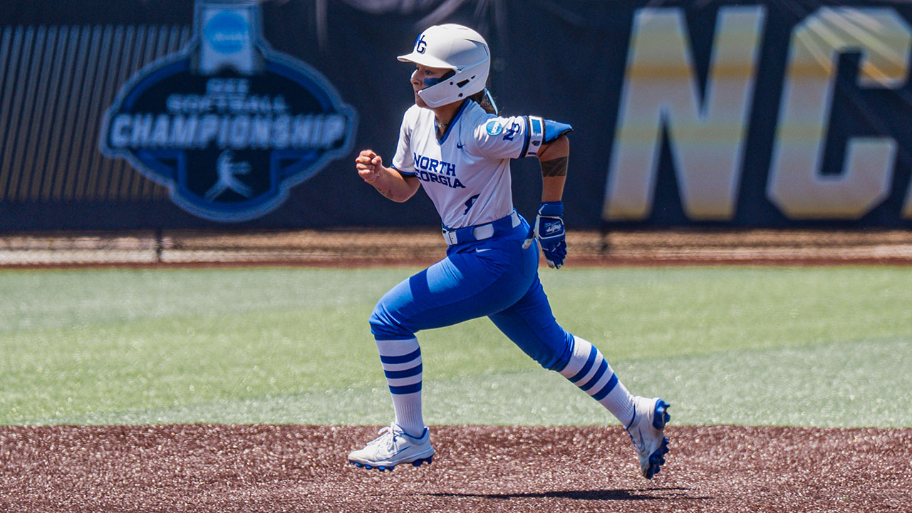 Softball team drops two games at nationals