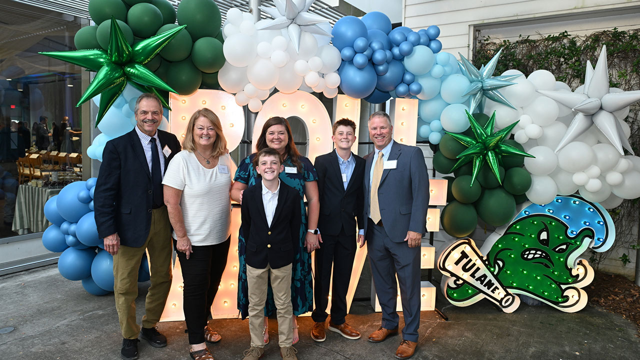 Horton inducted into Tulane Hall of Fame